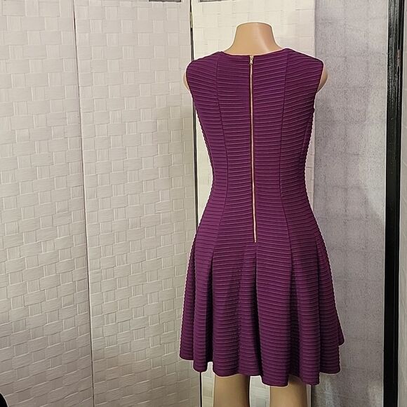 BRAND NEW GABBY SKYE SLEEVELESS ROUNDNECK LINE GOLD ZIP CLOSURE  DRESS - Picture 6 of 15